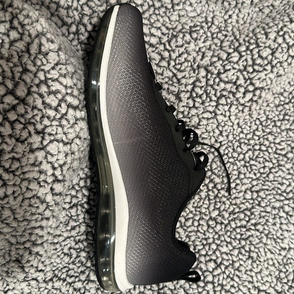 New - Picture 5 of 6